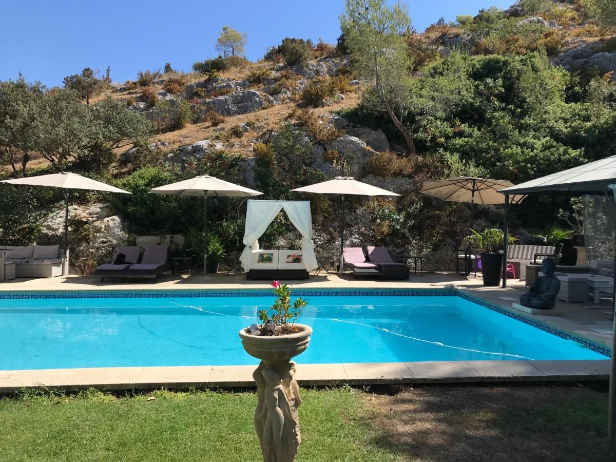Gite Des Estelles "Axel" Avec Espace Jacuzzi Кавайон Екстериор снимка